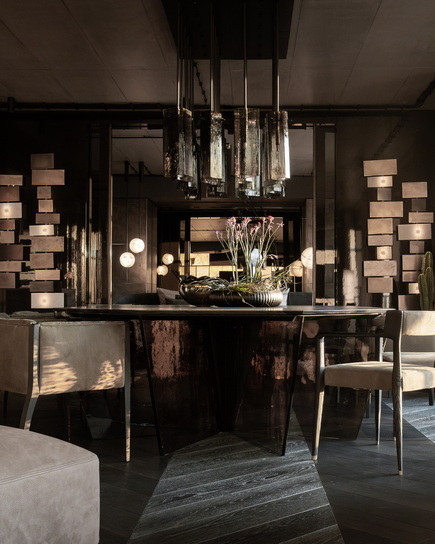 HENGE SUITE BY TREUTLEIN